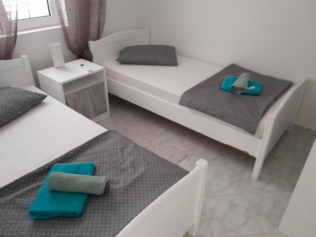 Apartmani Ira Vir Quarto foto