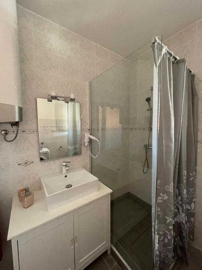 Apartmani Ira Vir Exterior foto