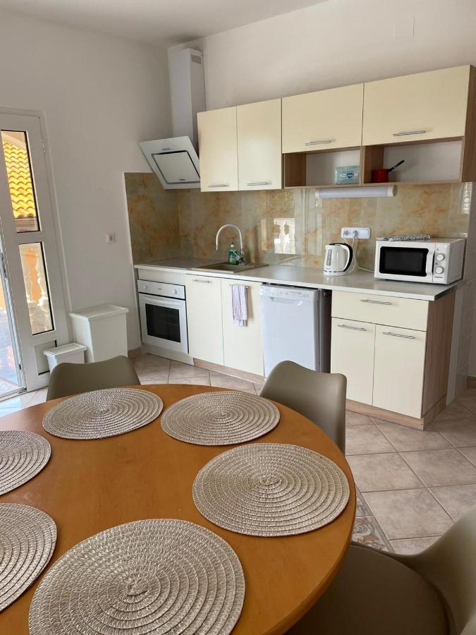 Apartmani Ira Vir Exterior foto